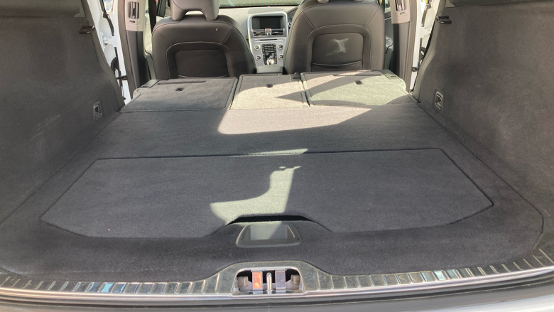 Volvo Xc60 D4 [190] SE Lux Nav 5dr Geartronic Diesel Estate